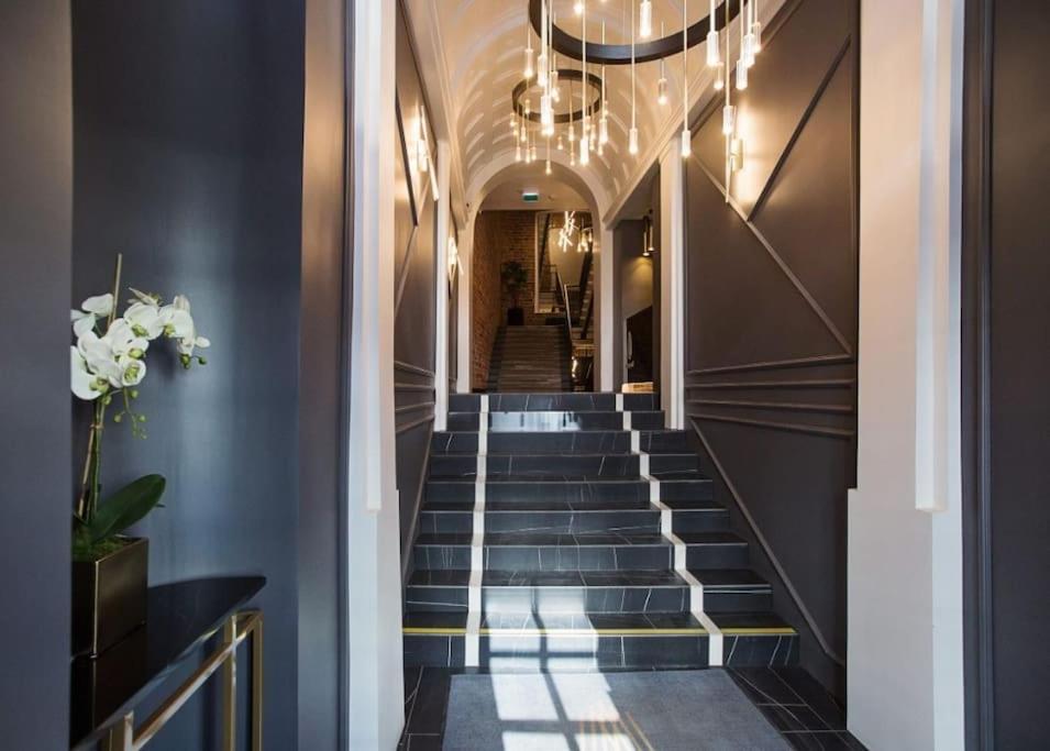 Urban-Glam City Centre Studio With A Gym And Terrace ทาลลินน์ ภายนอก รูปภาพ