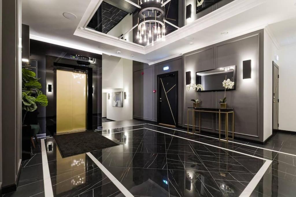 Urban-Glam City Centre Studio With A Gym And Terrace ทาลลินน์ ภายนอก รูปภาพ