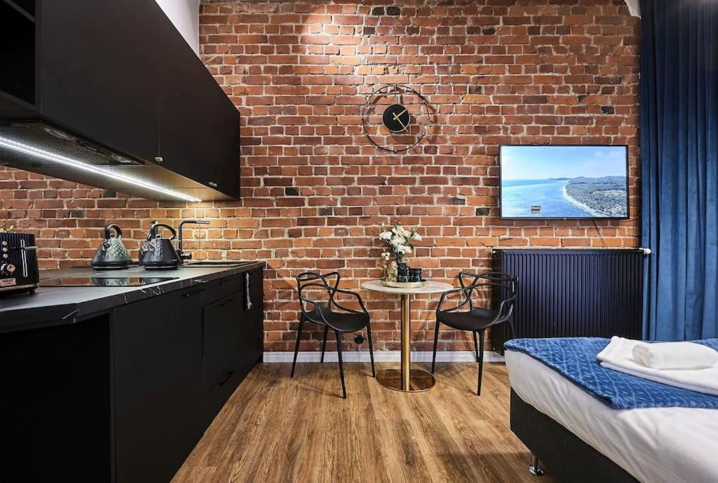 Urban-Glam City Centre Studio With A Gym And Terrace ทาลลินน์ ภายนอก รูปภาพ